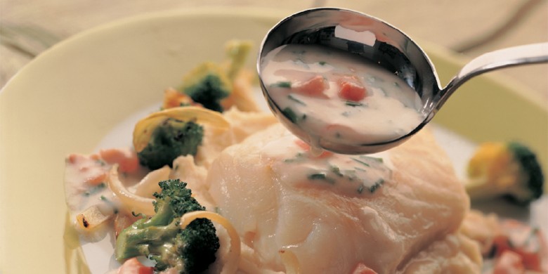 Gestoofde kabeljauw met roomsaus en kaaspuree