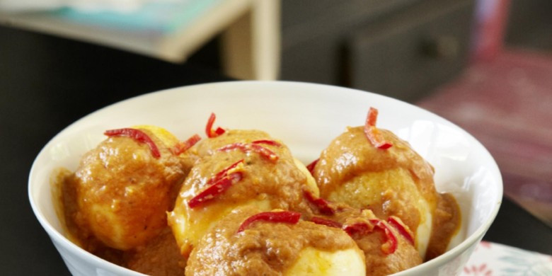 Sambal goreng telor