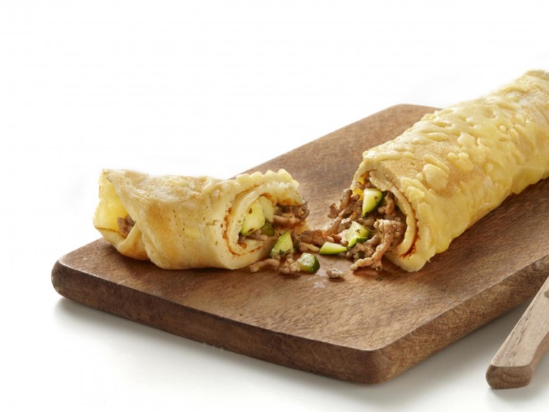 Hartige pannenkoekrol met gehakt