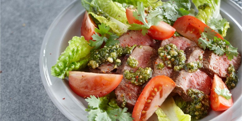 Biefstuk met koriander-cashewpesto