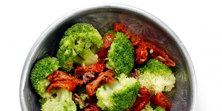 Broccoli met ansjovis en tomaat