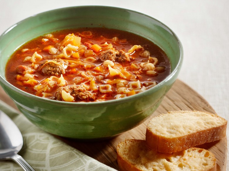 Italiaanse groentesoep met Parmezaanballetjes