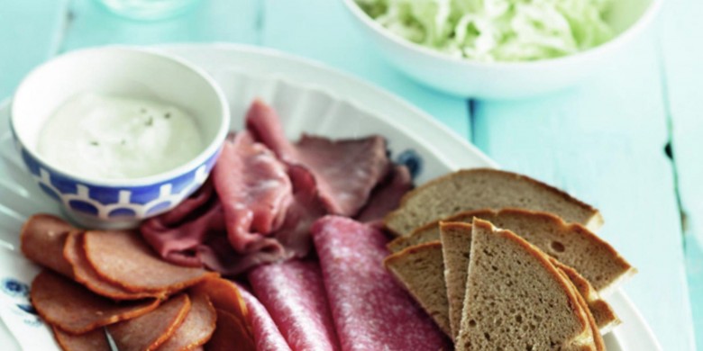 Duitse vleeswarenschotel met wittekoolsalade