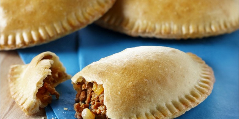 Empanadabroodjes gevuld met zoet gehakt