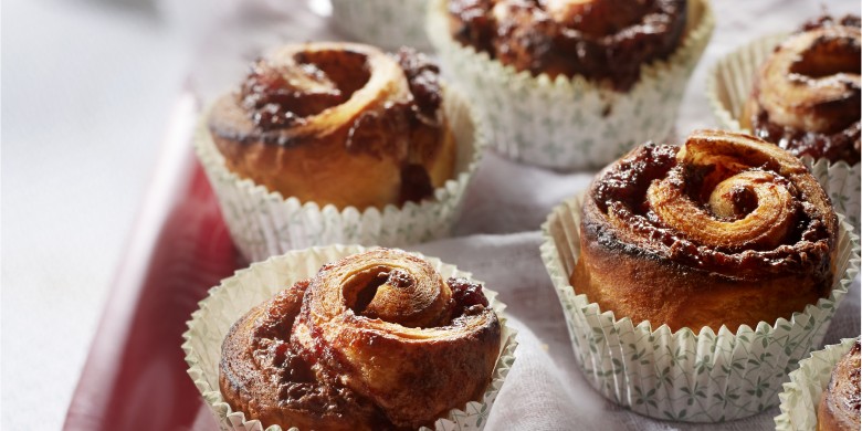 Croissantrolletjes met cranberry en hazelnootpasta