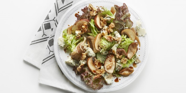 Bospaddenstoelensalade met blauwe kaas