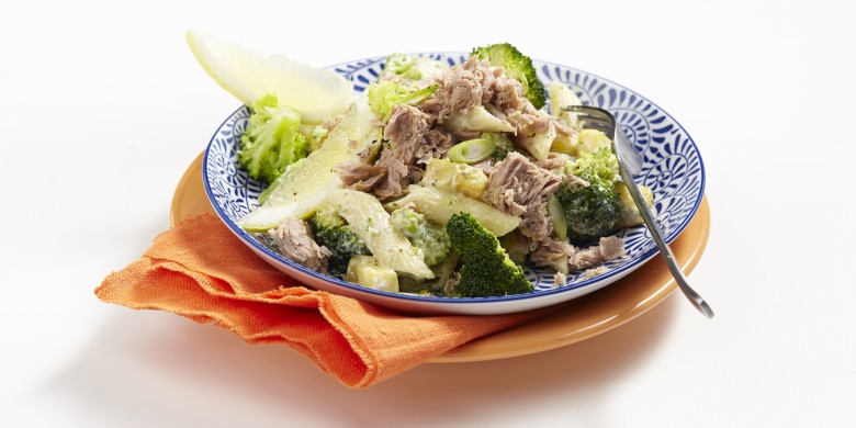Pasta met tonijn, broccoli en bosui