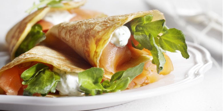 Flensje met rucola en gerookte zalm