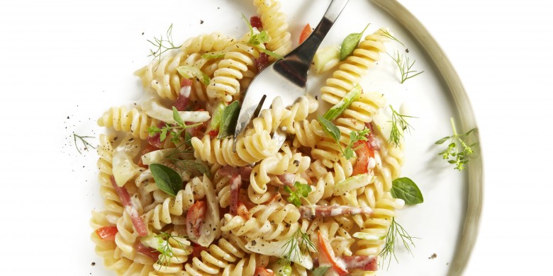 Fusilli met venkel en salami