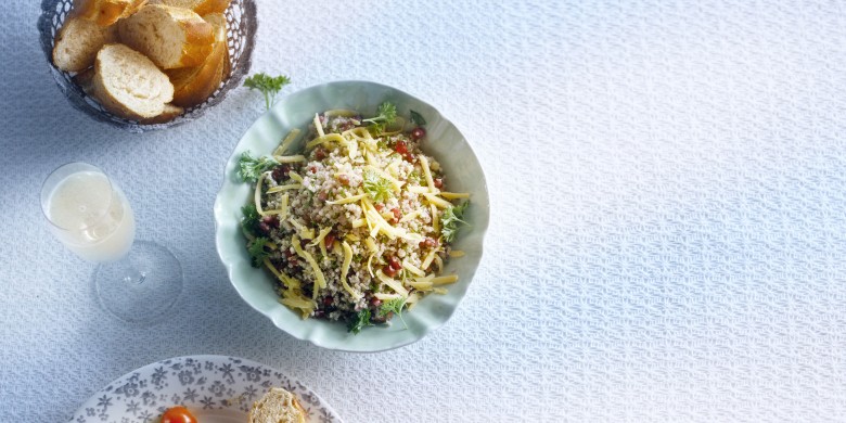 Peterseliesalade met quinoa en granaatappel