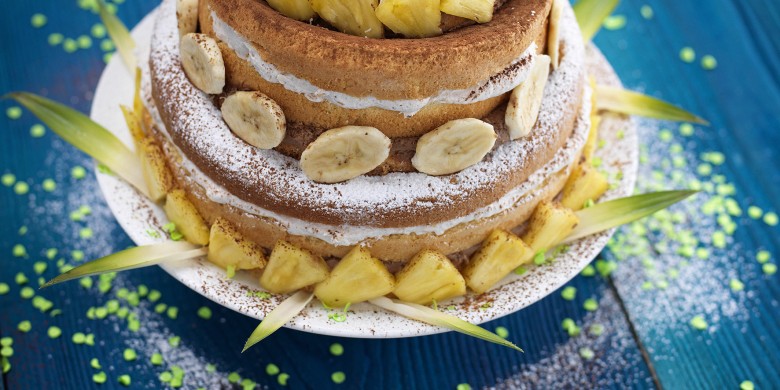 Feesttaart met chocomousse en banaan-ananasroom