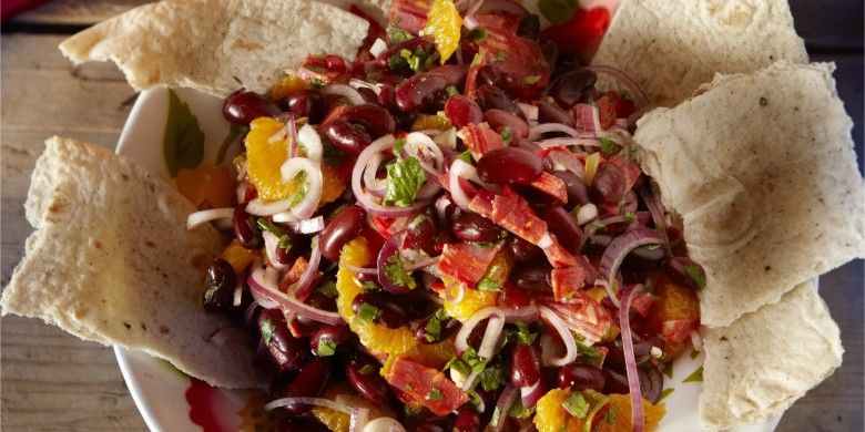 Bonensalade met chorizo en sinaasappel