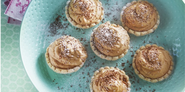 Taartjes met koffiemousse en gember