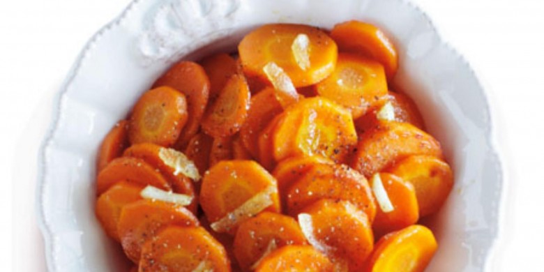 Geglaceerde wortel met gember en knoflook