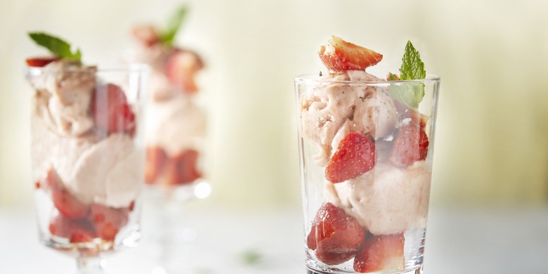 Rabarbersorbet met aardbeien