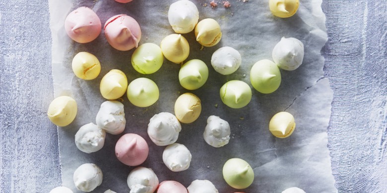 Meringue 'kisses'