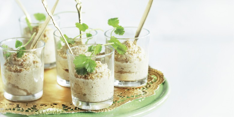 Bloemkoolmousse met geroosterde sesam