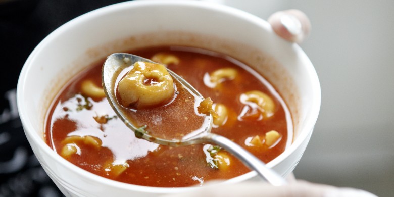 Snelle tomatensoep met tortellini