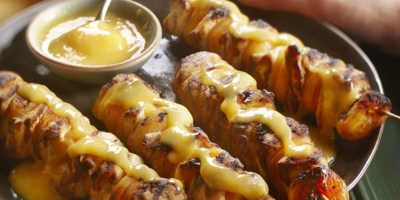Kipkebab met abrikoos en mango