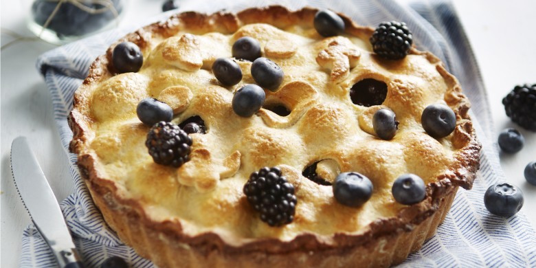 Classic American pie met bramen en bessen