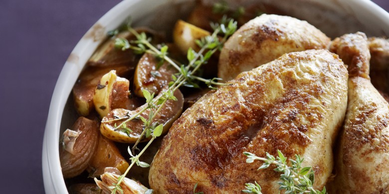 Gestoofde kip uit de oven met appel en chocolade
