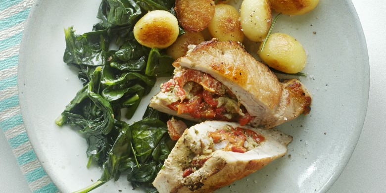 Gevulde varkensfilet met knoflookspinazie en rozemarijnkrieltjes