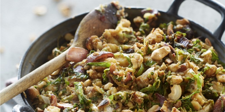 Andijviestamppot met sambal en noten