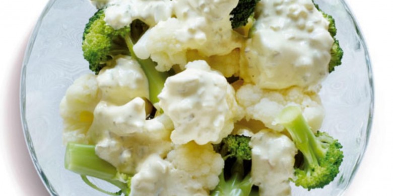 Koolroosjes in romige friszure dressing