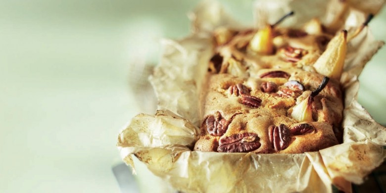 Mokkacake met peer en pecannoten