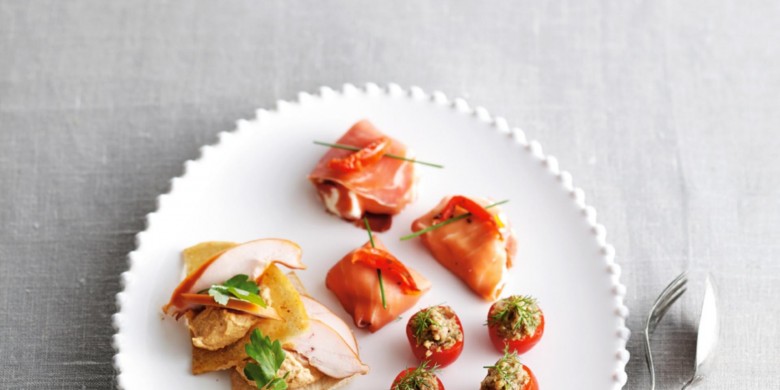 Pitapuntjes met kip en hummus