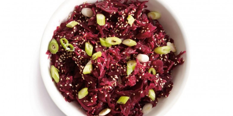 Rodekool met sinaasappel en honing
