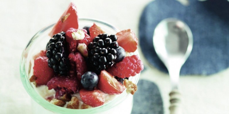 Roomyoghurt met gemengd roodfruit