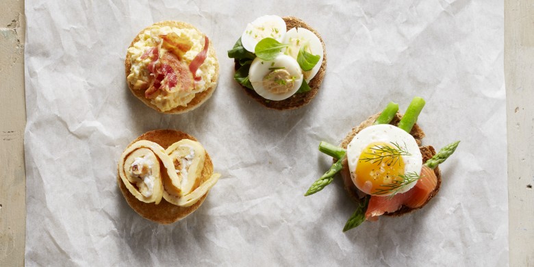 Broodrondjes met omeletrolletjes