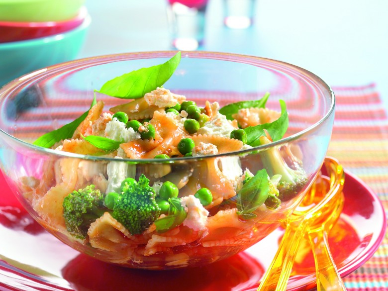 Pastasalade met broccoli en geitenkaas