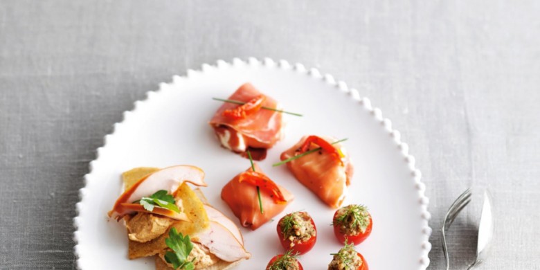 Tomaten met sardines en olijven