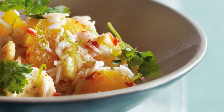Exotische rijstsalade met fruit en kokos