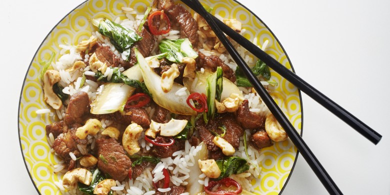 Oosterse karbonade met paksoi en cashewnoten