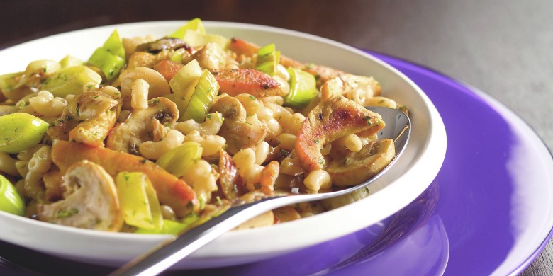 Macaroni met kip, prei en roomkaas