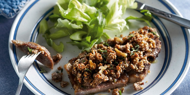 Karbonade met noten-kruidkoek