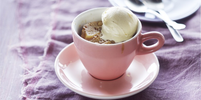 Appelcake in een mok