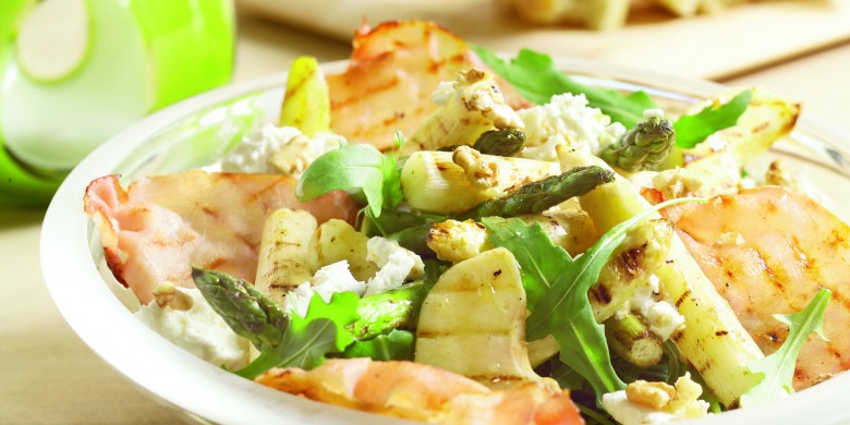 Aspergesalade met appel en geitenkaas