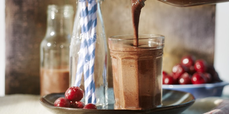 Ontbijtsmoothie met chocolade en kersen