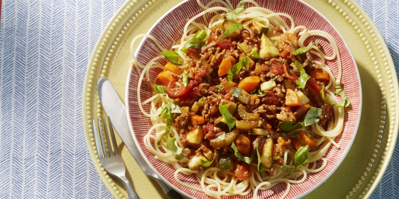 Pasta bolognese met groene salade