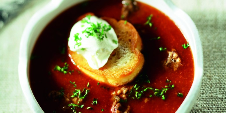 Maaltijdsoep van biet