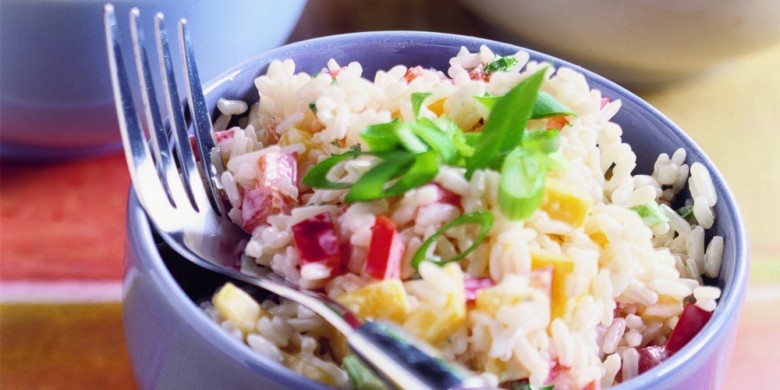Rijstsalade met kip en cashewnoten