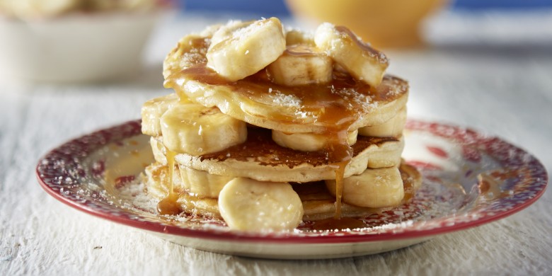 Kokospannenkoekjes met gekaramelliseerde banaan