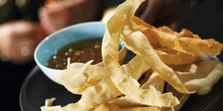 Slingerchips met chutneydip
