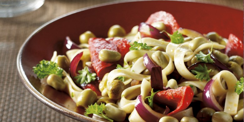Tagliatelle met tuinbonen en olijven
