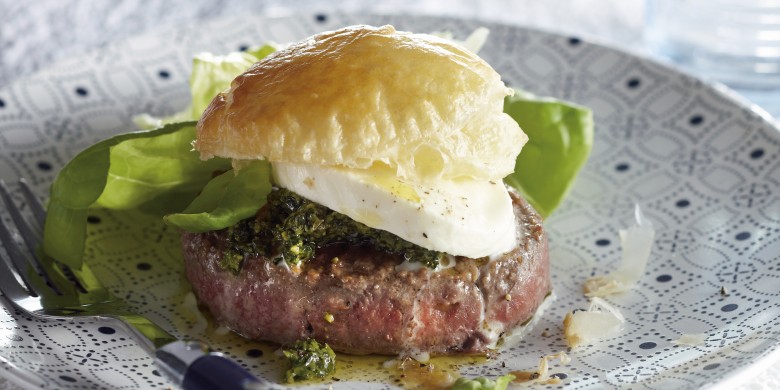 Tartaartje met bladerdeegdekseltje