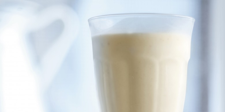 Vanillemilkshake met karnemelk en karamel